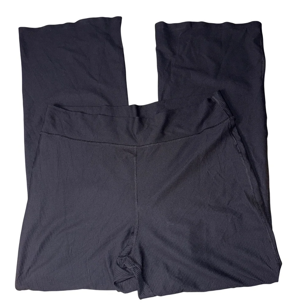 Old Navy Plus Size flare Leggings Ribbed Black‎ GO DRY Size 2X